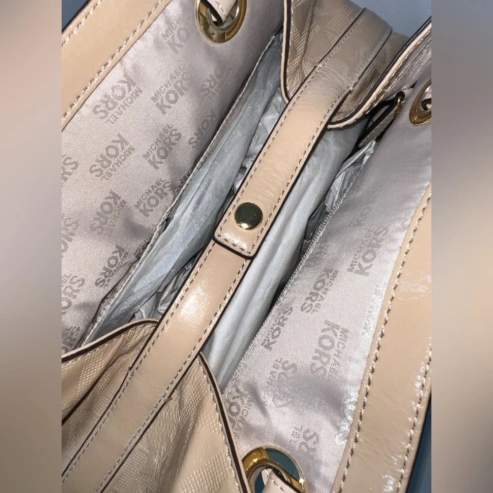 NWT Michael Kors‎ Jet Set patent beige leather tote bag